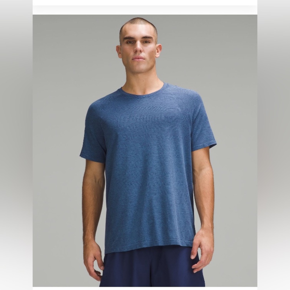 Lululemon metal vent tech shirt Large blue